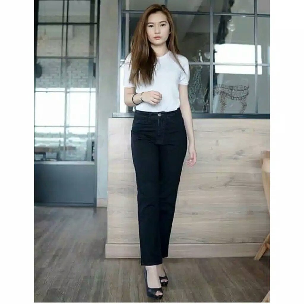 Celana Boyfriend High Waist Mom Jeans Wanita Warna Hitam