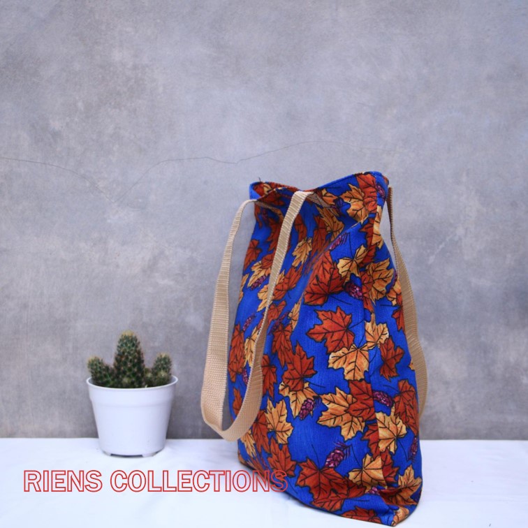 TAS KANVAS TOTEBAG KANVAS MOTIF DAUN MAPLE. TAS CANVAS MOTIF BARU. TAS JOGJA. Riens Collections