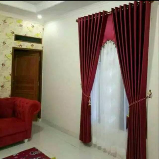 Gorden jendela polos glosyy merah maroon blackout embos ukuran jendela tinggi