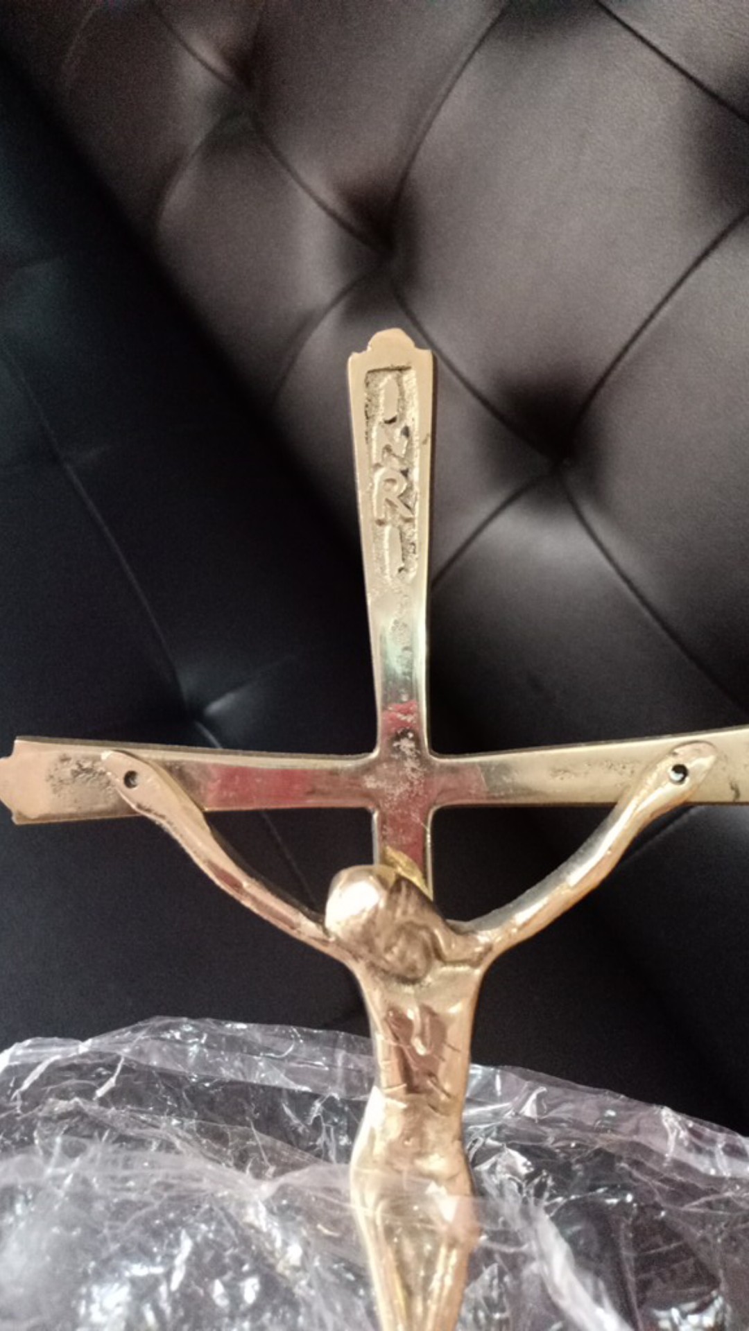 Salip Meja Salib Duduk Salib Dinding Kuningan