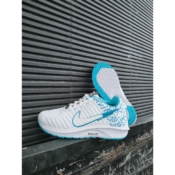 sepatu olahraga cewek nike