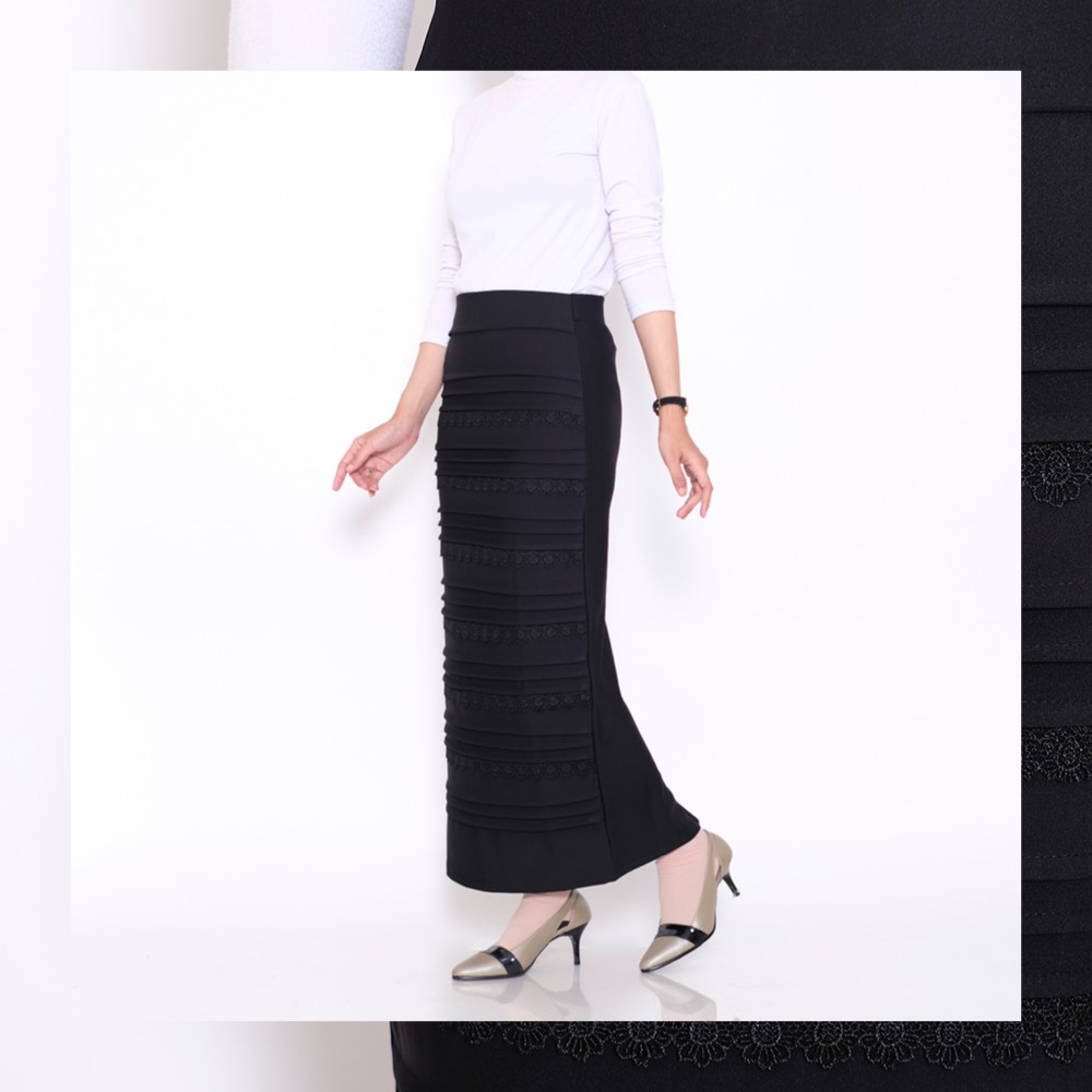 Rok Span Scuba Rempel Renda Black R 695 by Haymeestore 