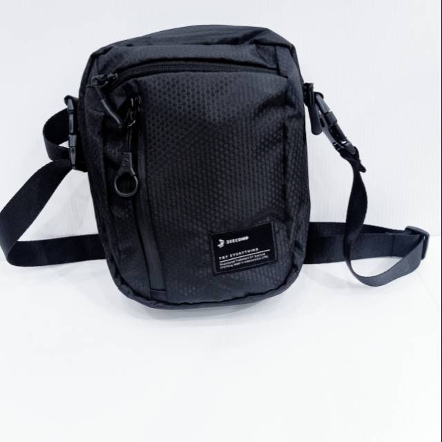 sling bag 3 second