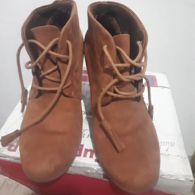 Sepatu boots American Eagle