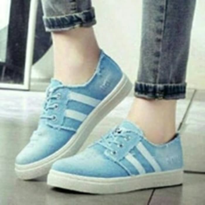 SEPATU WANITA KETS ADIDAS JEANS BIRU MUDA