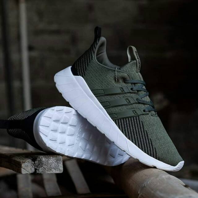 adidas questar flow dark green