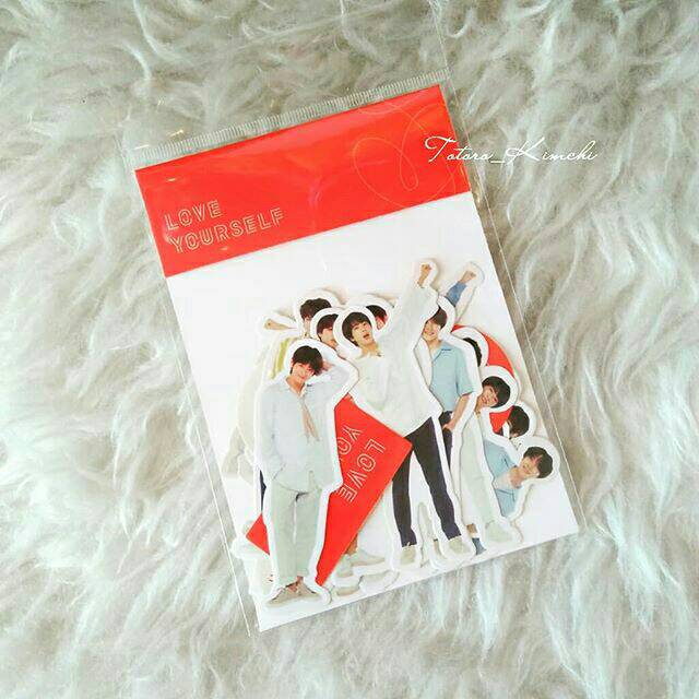 

[READY STOCK] REPLICA OFFICIAL STICKER DECO LOVE YOURSELF