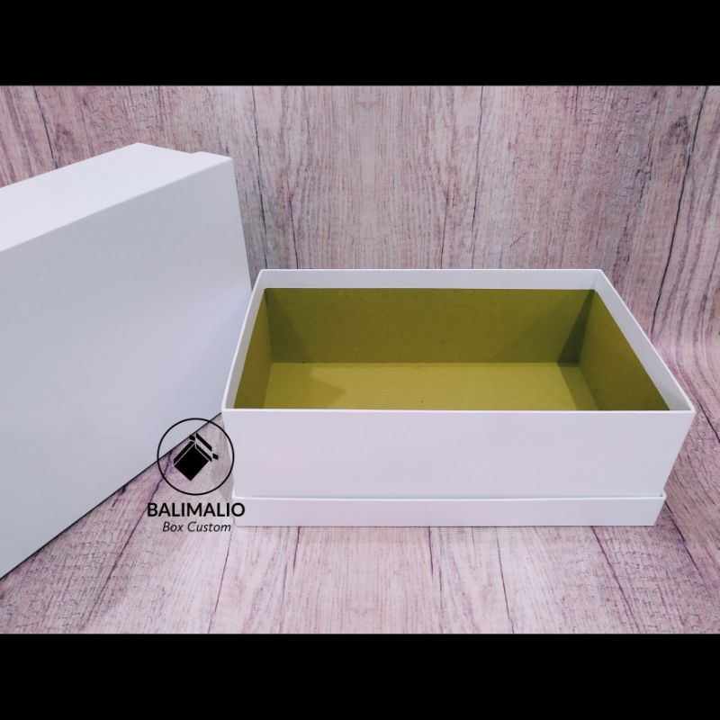 

Box Persegi 30x20 / Box Hampers/ Bloom Box/ Kotak Kado