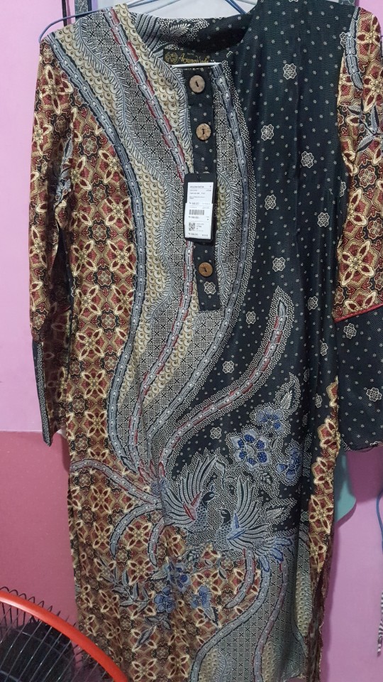Arjuna Weda Tunik Wanita Batik Manuk Kembar - Hitam