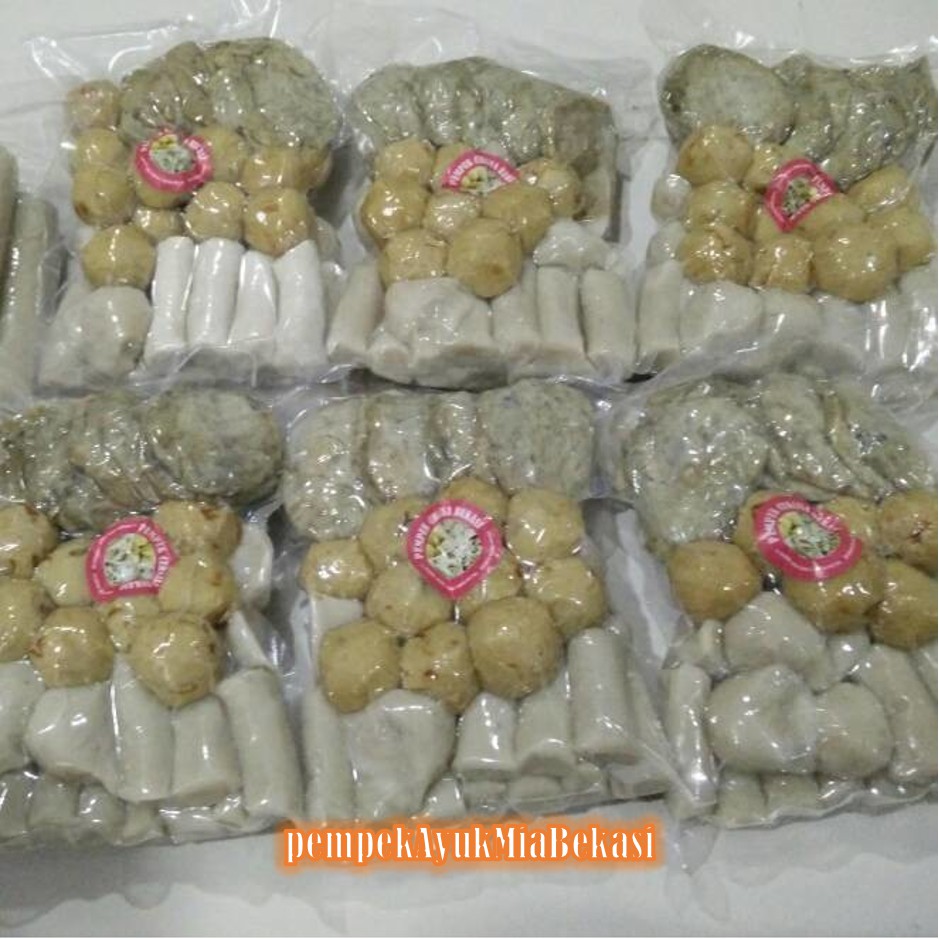 

Pempek / Empek-Empek Ikan Palembang Kecil Paket Campur Paket 40 Pcs + Cuko