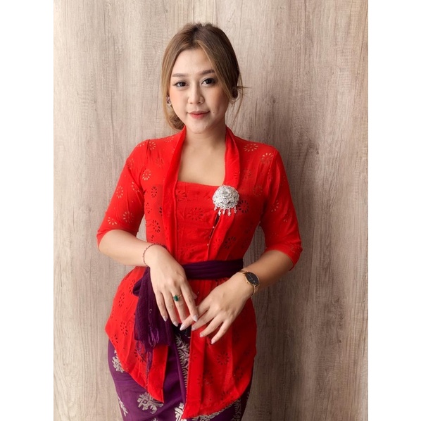 SALE Kebaya Jadi sutra crepe Syahrini M L XL XXL-Merah Cabe