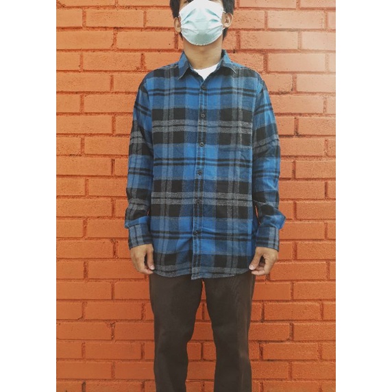 Uniqlo Flanel Size XL Fit L (Second/Bekas)
