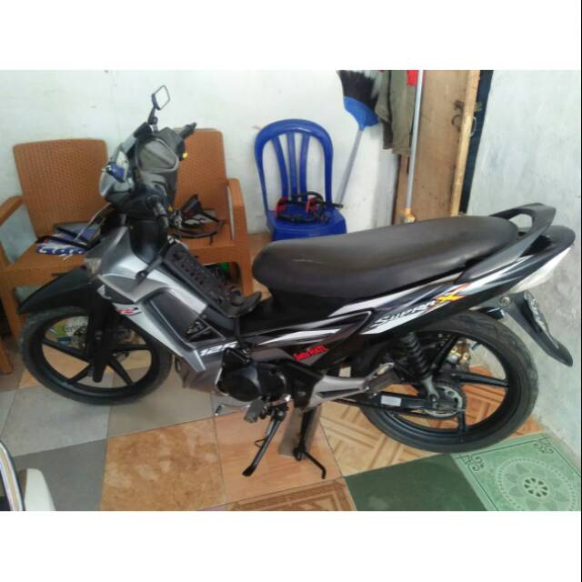 Sepeda motor supra x 125