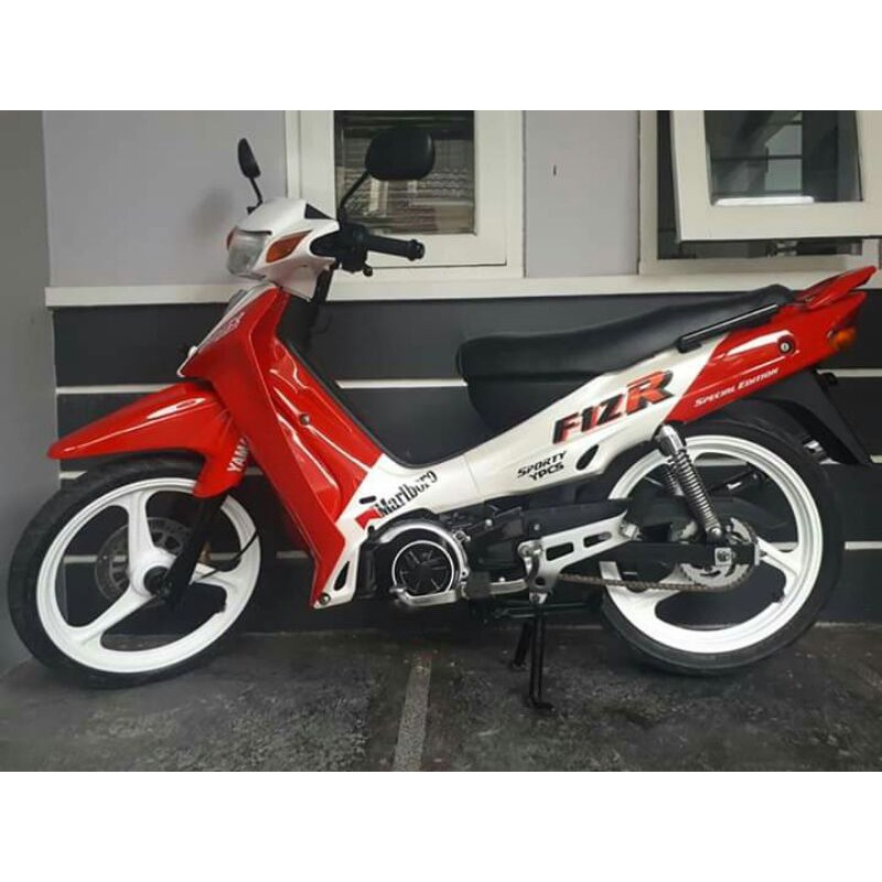 striping Sticker standar lis body yamaha fiz R malboro