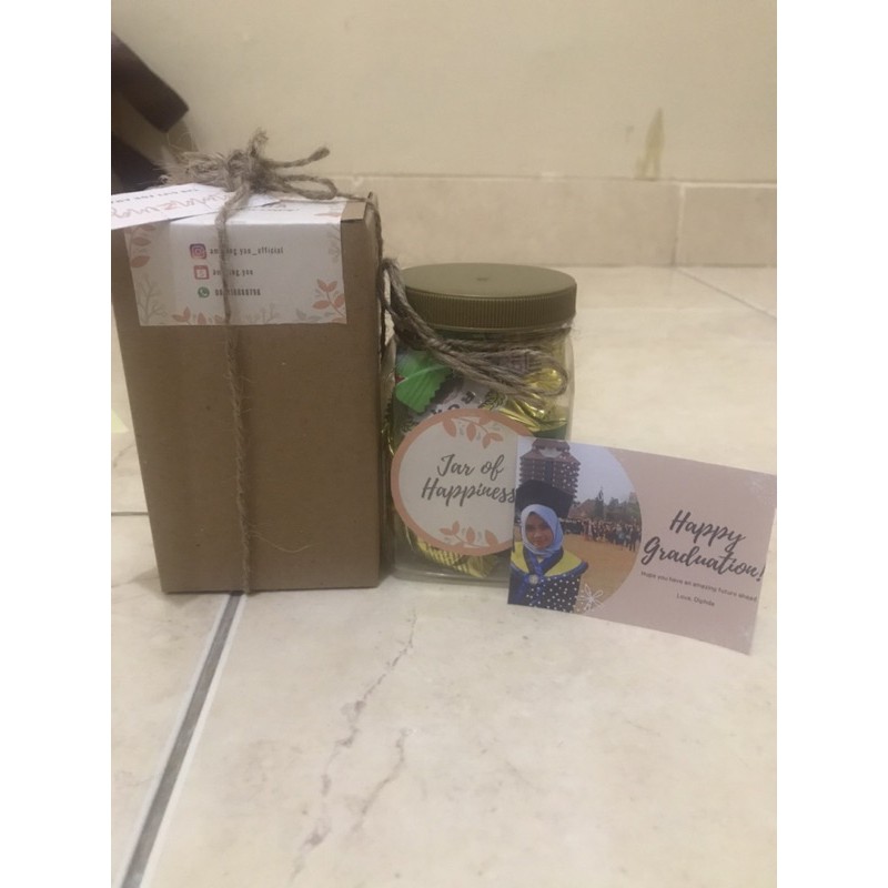 

hampers wisuda/ hampers reed diffuser/ hampers coklat in jar/ kado wisuda/ kado coklat in jar