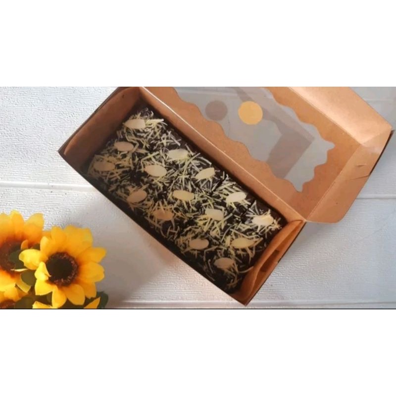 

Brownies Panggang Keju Medium uk 20x10