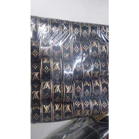 fendi hitam gold