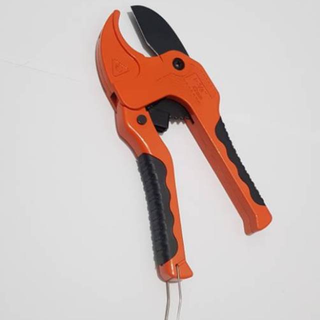 Gunting pipa Camel 42mm pipe cutter pvc