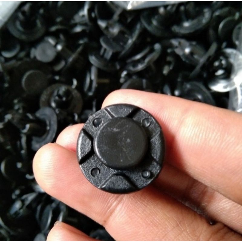 KLIP / KANCINGAN BUMPER UNIVERSAL AVANZA / XENIA