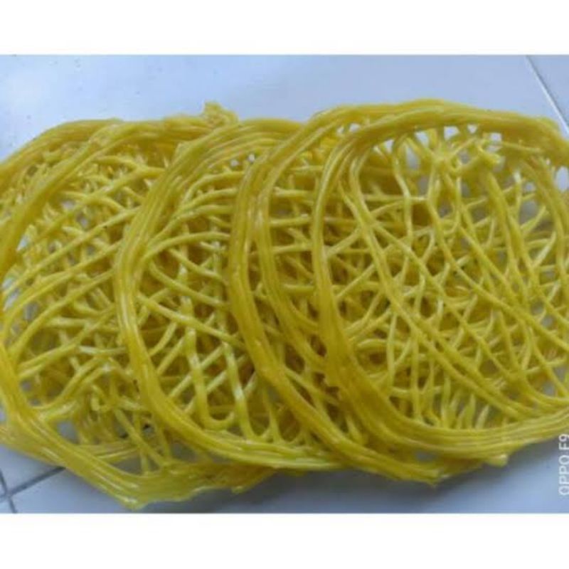 

kerupuk mi kuning 500gr