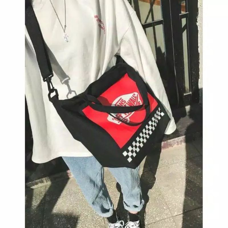 EXCLUSIVE Tas Selempang Kanvas Motif Tulisan 'vans off' + Resleting Penutup KEKINIAN