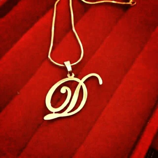 Kalung inisial nama lapis emas