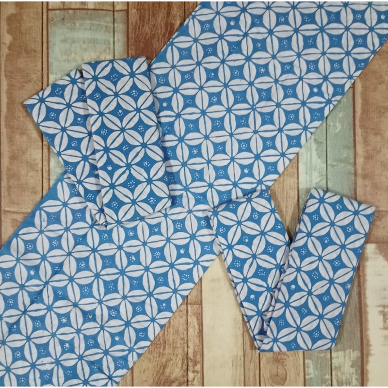 Batik cap. biru muda. pastel.Tasik. Garutan