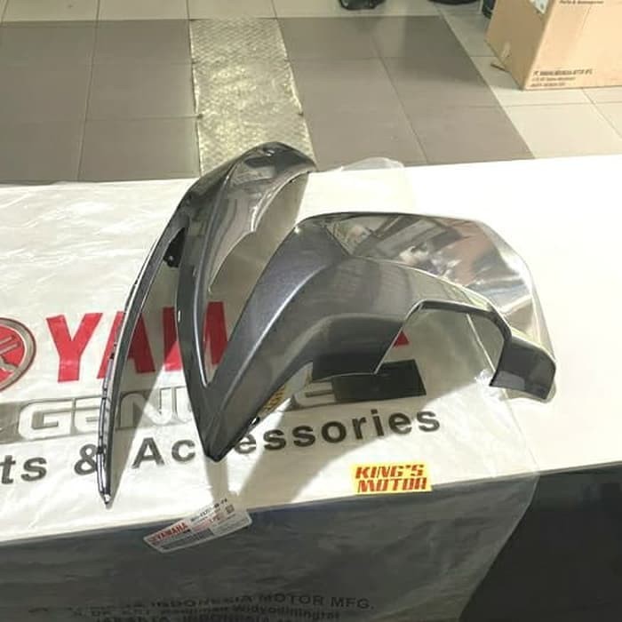 SAYAP, BODY COWLING, COVER LAMPU DEPAN AEROX 155 ABU METALIK (B65-PA)