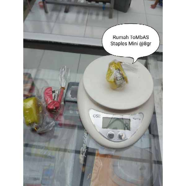 

8gr 1pc Steples Kecil Jd Gantungan Kunci Souvenir 1 Kotak Isi Staples Mini Ecer Satuan Eceran Murah