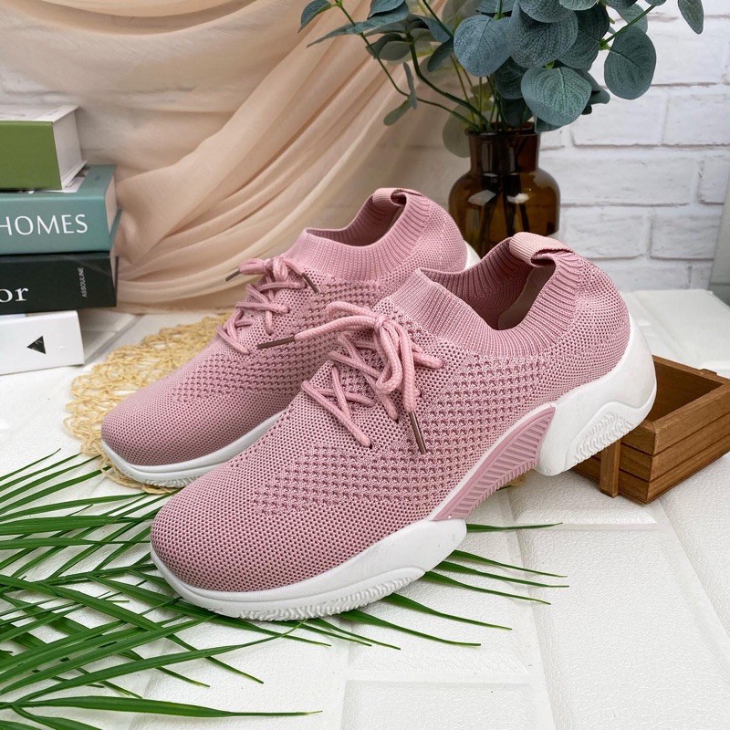 Sepatu Sneakers 6606