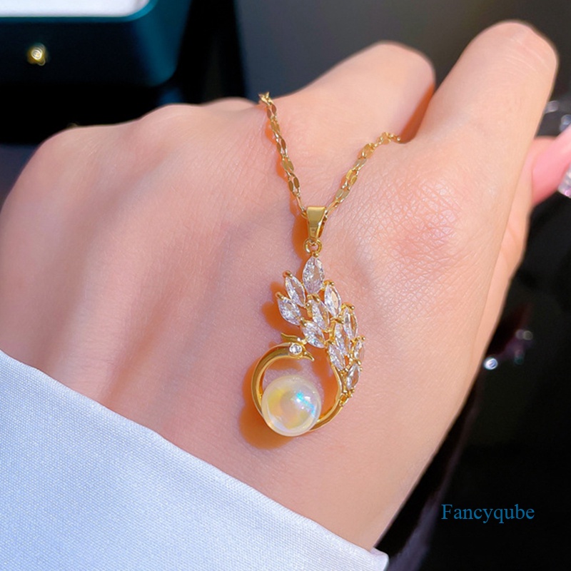 Fancyqube Kalung Rantai Klavikula Bahan Stainless Steel Hias Berlian Desain Mermaid Untuk Wanita
