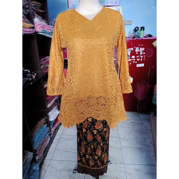 COD KEBAYA RINJANI KEBAYA BROKAT JUMBO ABU GOLD DUSTY MARUN MOCA MAURA SERAGAM KEBAYA BRIDESMAIDS-ATASAN-GOLD