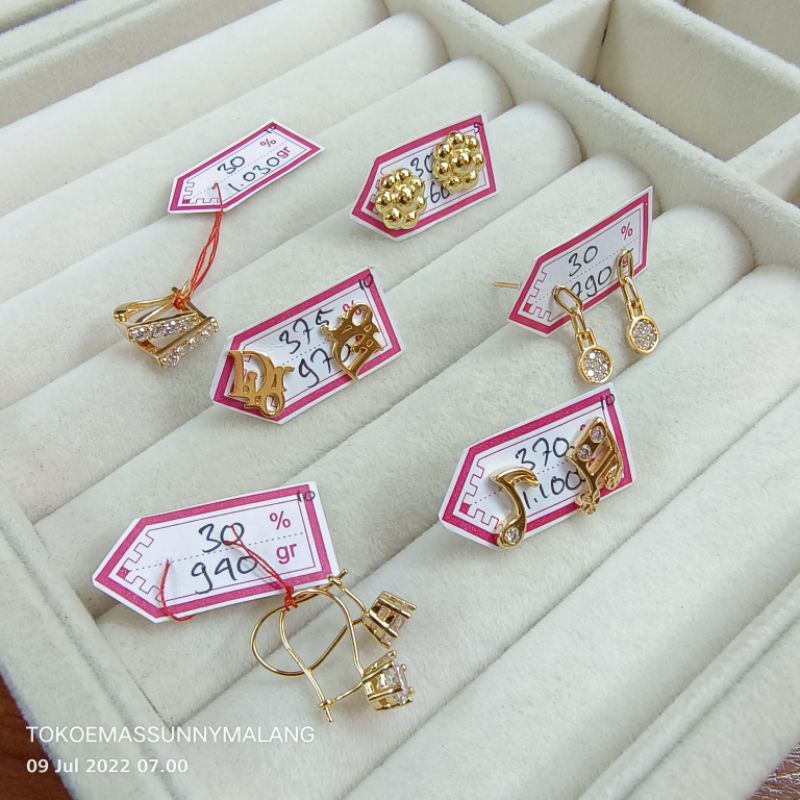 GIWANG ANTING MAHKOTA 300%/6K