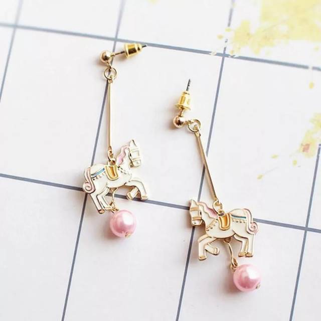 ANTING LOLITA MERRY GO ROUND