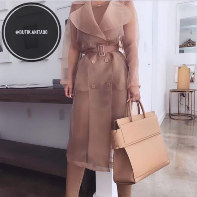 One set (inner jumpsuit and outer)