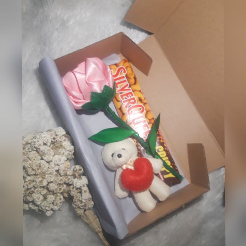 

hampers bunga valentine