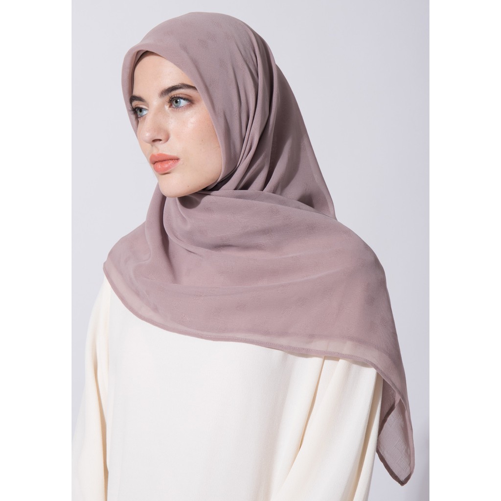 

Cazzie Scarves Light Taupe