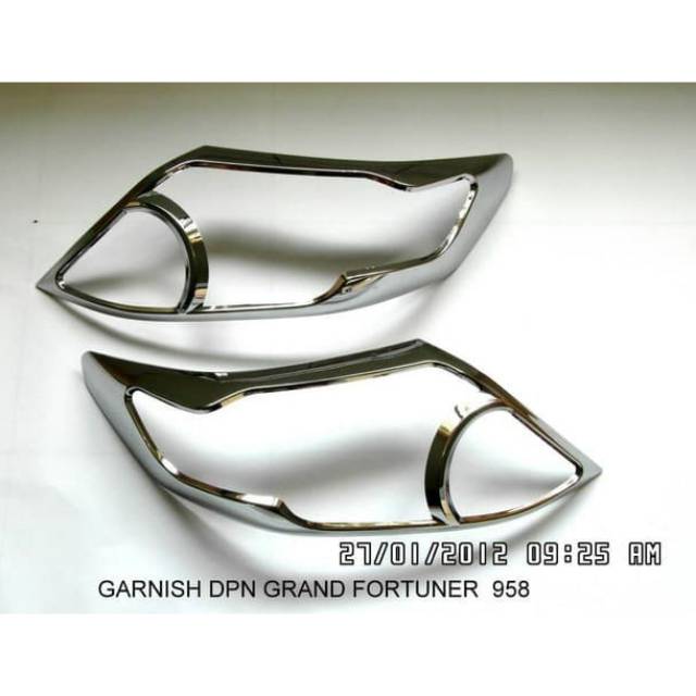 Garnish lampu depan mobil grand Fortuner Chrome