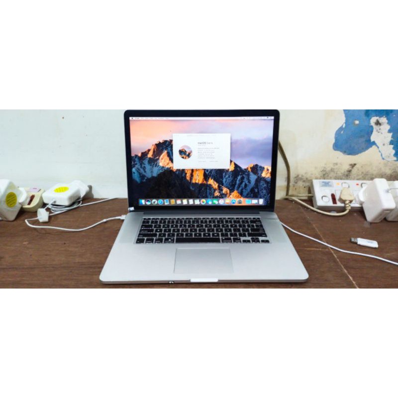OBRAL ..MBP RETINA 15 IN 2014.RAM16.SSD 128.CORE I7 .MINUS LAYAR ADA WS &amp;CASING DENT