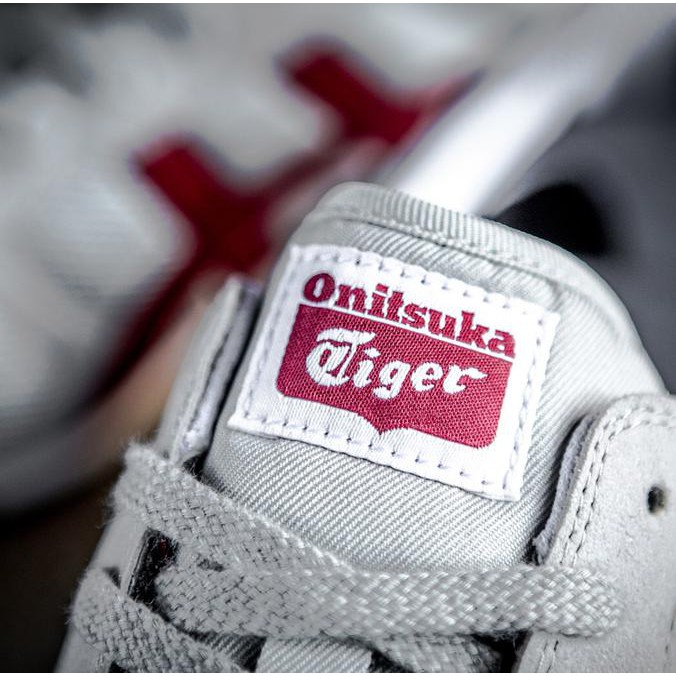 MODEL BARU Onitsuka Tiger - Ultimate 81 - Hitam