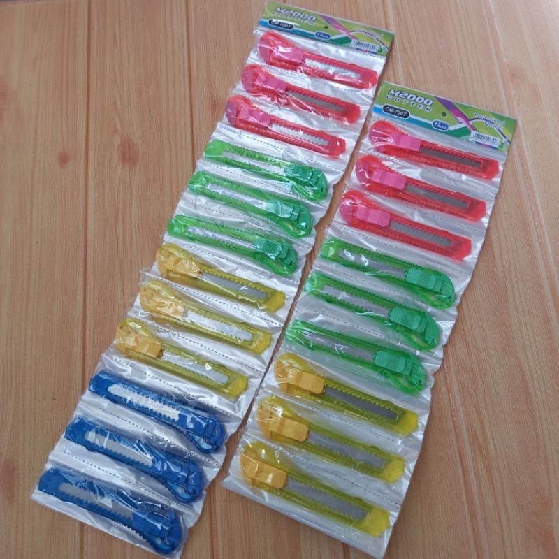 

PISAU CUTTER BESAR MERK M2000