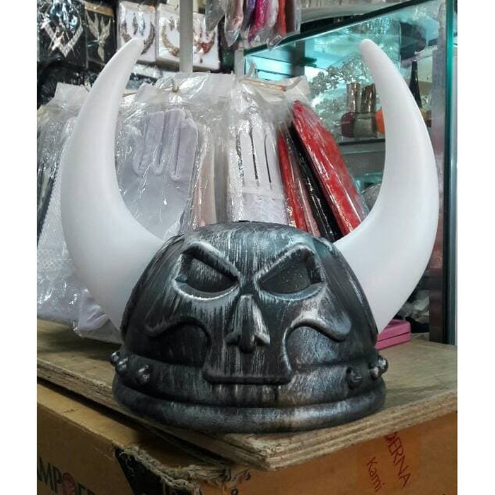 Topi Tanduk Viking