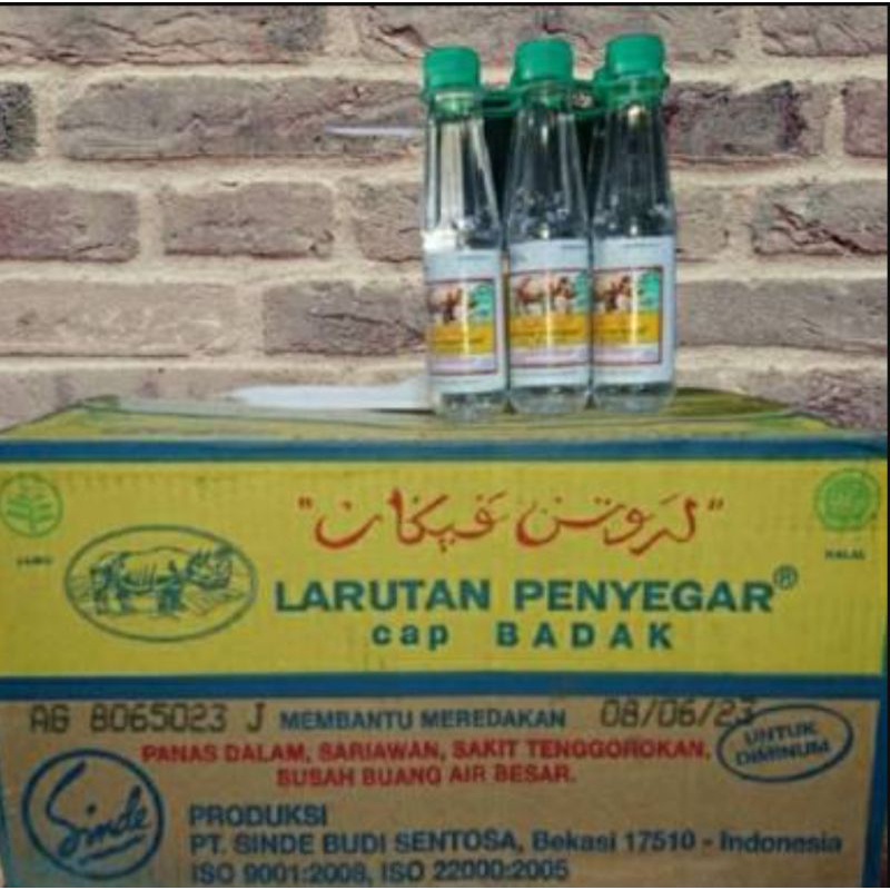 

Larutan Penyegar Cap Badak Larutan Botol Kecil Dus Karton isi 48 botol @8 gantung 200 ml