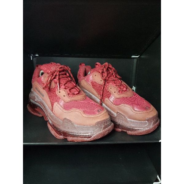 Sepatu second Balenciaga TripleS