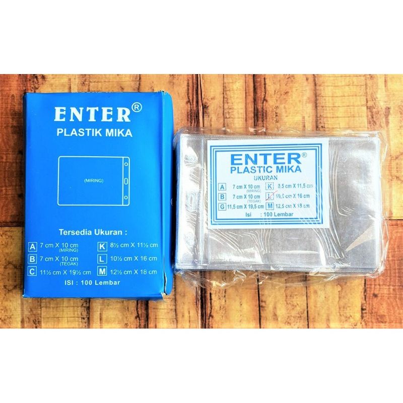 

Plastik Bed/ ID Card Holder/ Name Tag Plastik Seminar 10.5 x 16 cm Enter Tebal
