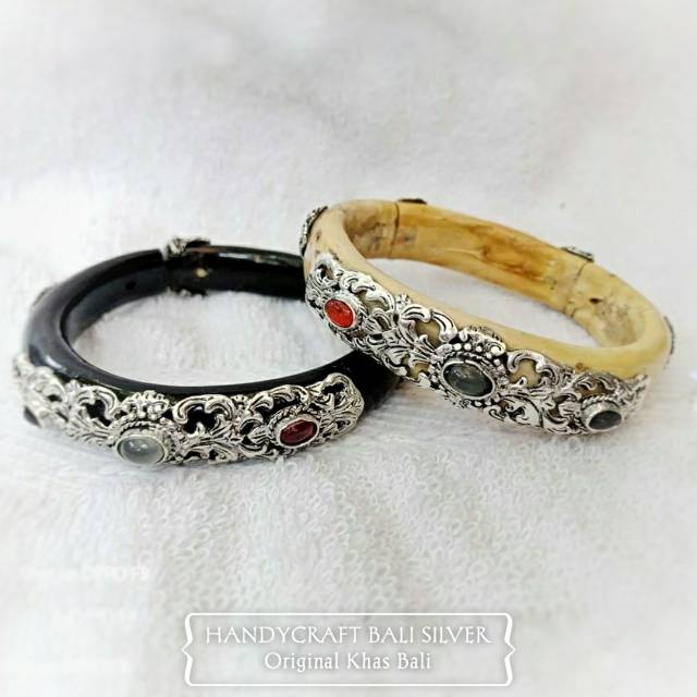 Gelang Uli akar bahar Hitam Putih Variasi PERAK Mewah Gelang Uli akar bahar Hitam Putih Variasi PERAK Mewah