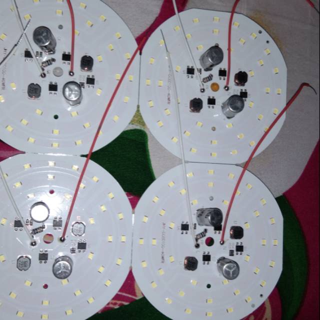 Lampu mata LED 40 watt