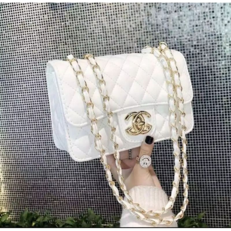 TAS SELEMPANG WANITA CHANEL