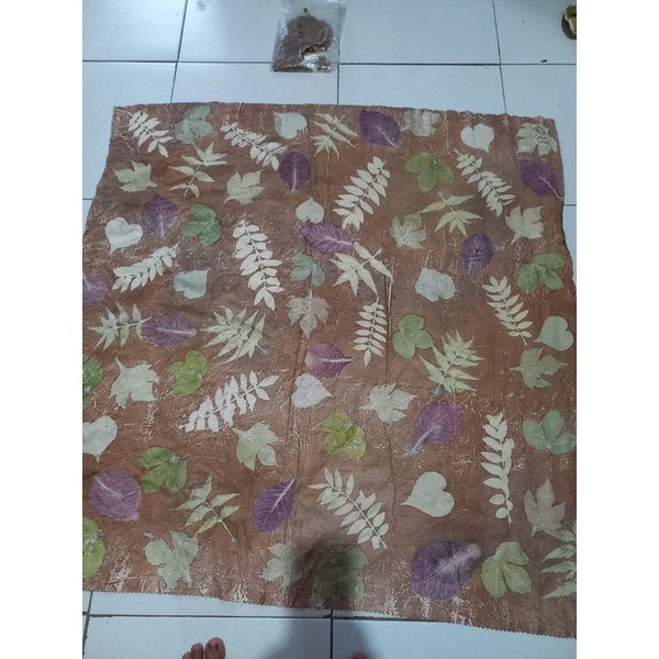 Hijab Ecoprint Segiempat