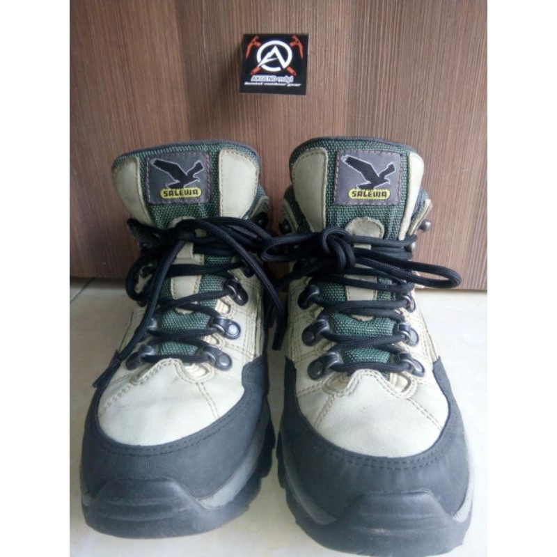 Sepatu Outdoor Second SALEWA